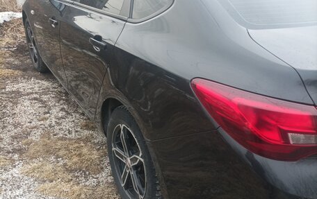 Opel Astra J, 2013 год, 800 000 рублей, 5 фотография