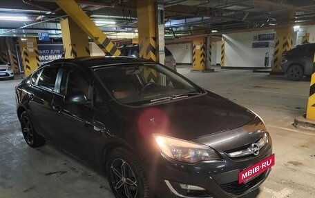 Opel Astra J, 2013 год, 800 000 рублей, 3 фотография