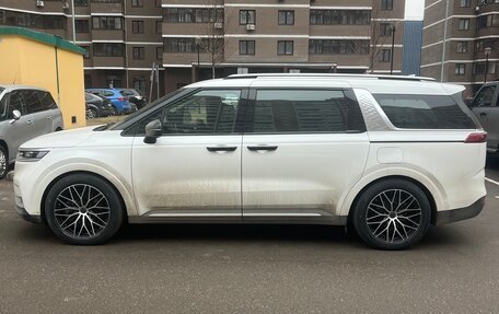 KIA Carnival, 2021 год, 3 900 000 рублей, 21 фотография