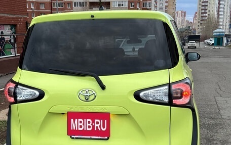 Toyota Sienta II, 2015 год, 1 230 000 рублей, 3 фотография