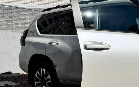 Toyota Land Cruiser Prado 150 рестайлинг 2, 2021 год, 7 100 000 рублей, 5 фотография