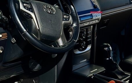 Toyota Land Cruiser Prado 150 рестайлинг 2, 2021 год, 7 100 000 рублей, 15 фотография