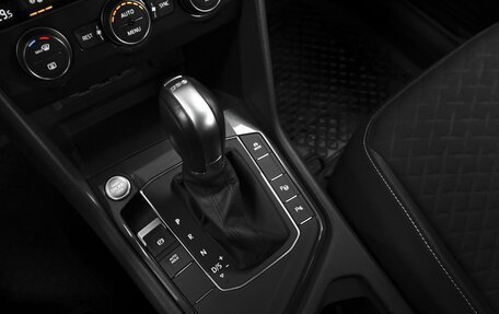 Volkswagen Tiguan II, 2018 год, 2 248 000 рублей, 12 фотография