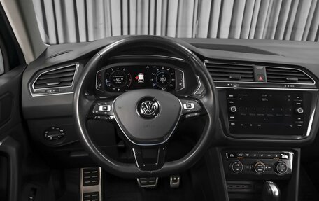 Volkswagen Tiguan II, 2018 год, 2 248 000 рублей, 13 фотография