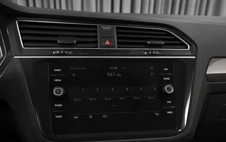 Volkswagen Tiguan II, 2018 год, 2 248 000 рублей, 15 фотография