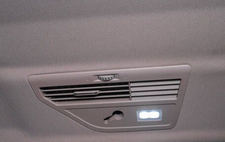 Volkswagen Multivan, 2024 год, 10 300 000 рублей, 16 фотография