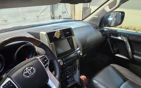 Toyota Land Cruiser Prado 150 рестайлинг 2, 2011 год, 2 450 000 рублей, 5 фотография