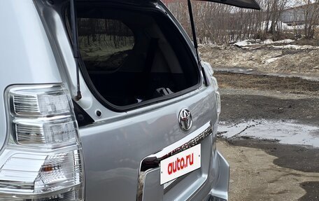 Toyota Land Cruiser Prado 150 рестайлинг 2, 2011 год, 2 450 000 рублей, 16 фотография