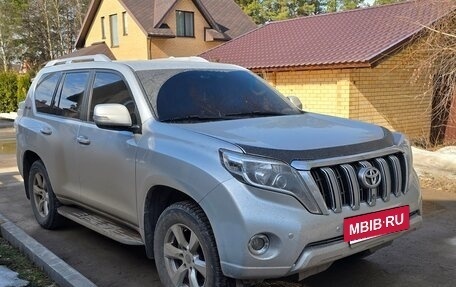 Toyota Land Cruiser Prado 150 рестайлинг 2, 2011 год, 2 450 000 рублей, 8 фотография