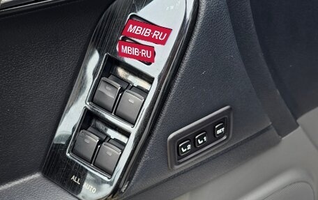 Toyota Land Cruiser Prado 150 рестайлинг 2, 2011 год, 2 450 000 рублей, 17 фотография