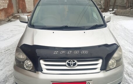 Toyota Ipsum II, 2003 год, 830 000 рублей, 1 фотография