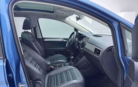 Volkswagen Touran III, 2022 год, 2 366 000 рублей, 8 фотография