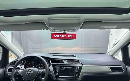 Volkswagen Touran III, 2022 год, 2 366 000 рублей, 13 фотография
