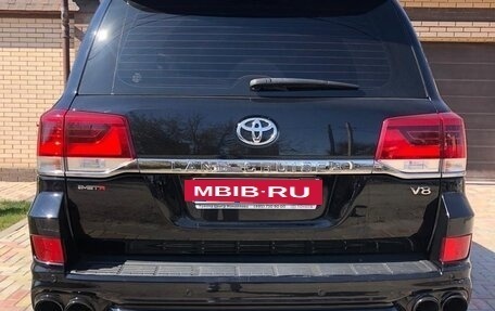 Toyota Land Cruiser 200, 2016 год, 6 249 000 рублей, 3 фотография