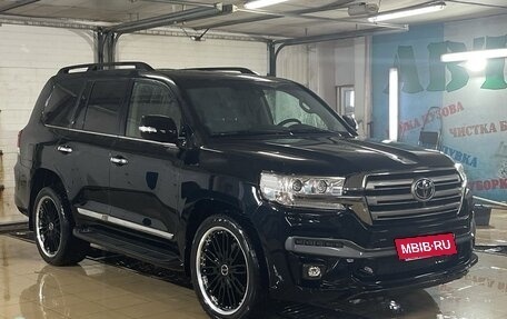 Toyota Land Cruiser 200, 2016 год, 6 249 000 рублей, 4 фотография