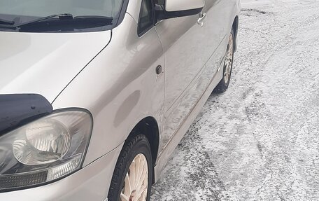 Toyota Ipsum II, 2003 год, 830 000 рублей, 2 фотография