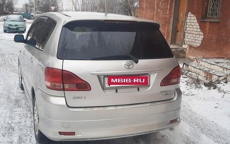 Toyota Ipsum II, 2003 год, 830 000 рублей, 11 фотография