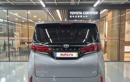 Toyota Alphard, 2025 год, 10 850 000 рублей, 4 фотография