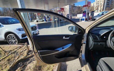 Hyundai Solaris II рестайлинг, 2011 год, 520 000 рублей, 9 фотография