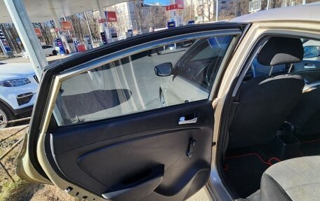 Hyundai Solaris II рестайлинг, 2011 год, 520 000 рублей, 11 фотография