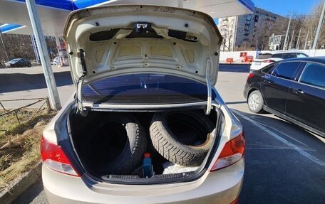 Hyundai Solaris II рестайлинг, 2011 год, 520 000 рублей, 20 фотография