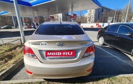 Hyundai Solaris II рестайлинг, 2011 год, 520 000 рублей, 19 фотография