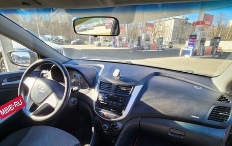 Hyundai Solaris II рестайлинг, 2011 год, 520 000 рублей, 16 фотография