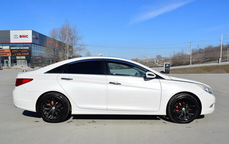 Hyundai Sonata VI, 2011 год, 997 000 рублей, 7 фотография