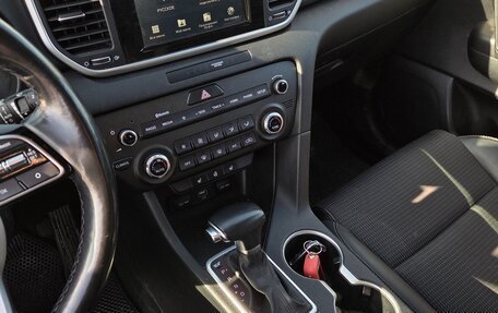 KIA Sportage IV рестайлинг, 2019 год, 2 300 000 рублей, 8 фотография