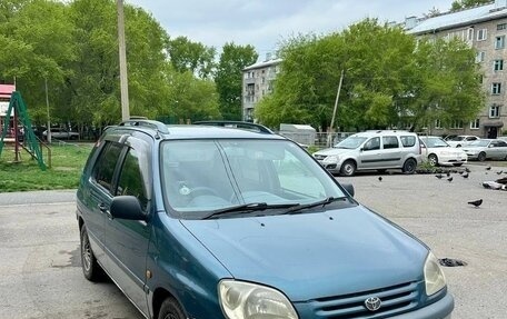 Toyota Raum I, 1998 год, 380 000 рублей, 2 фотография
