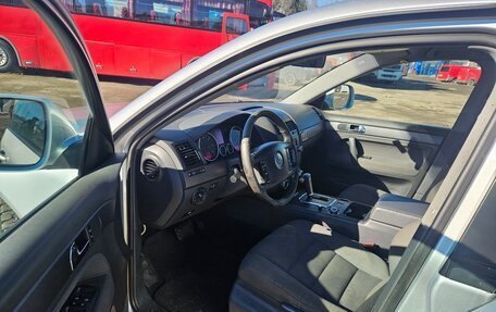 Volkswagen Touareg III, 2006 год, 685 000 рублей, 8 фотография