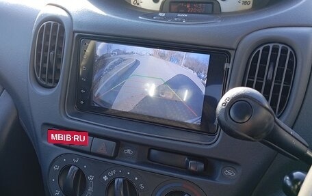 Toyota FunCargo, 2004 год, 750 000 рублей, 2 фотография