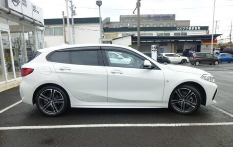 BMW 1 серия, 2021 год, 1 560 000 рублей, 3 фотография