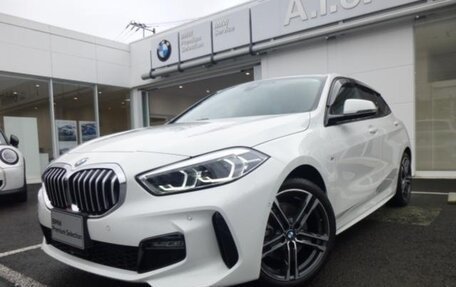 BMW 1 серия, 2021 год, 1 560 000 рублей, 2 фотография