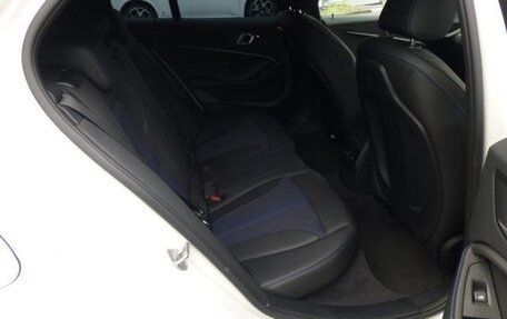 BMW 1 серия, 2021 год, 1 560 000 рублей, 10 фотография