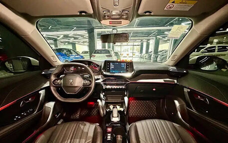 Peugeot 2008 II, 2024 год, 1 709 999 рублей, 28 фотография