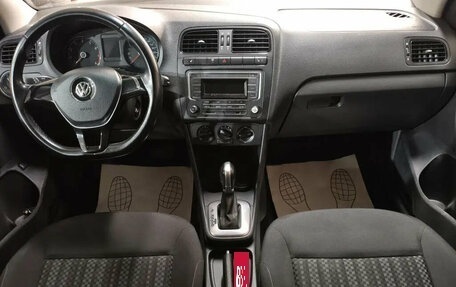 Volkswagen Polo VI (EU Market), 2017 год, 1 150 000 рублей, 10 фотография