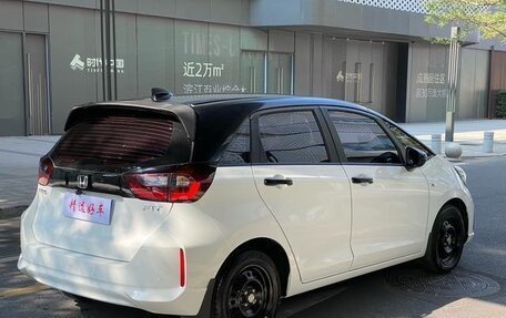 Honda Fit, 2022 год, 1 030 000 рублей, 4 фотография