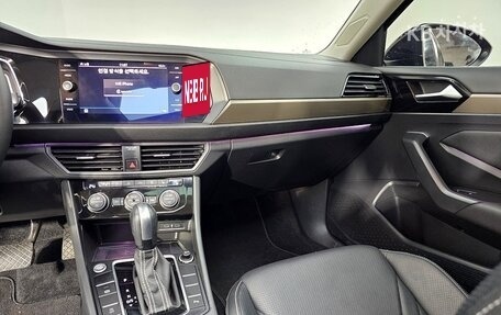 Volkswagen Jetta VII, 2023 год, 7 фотография