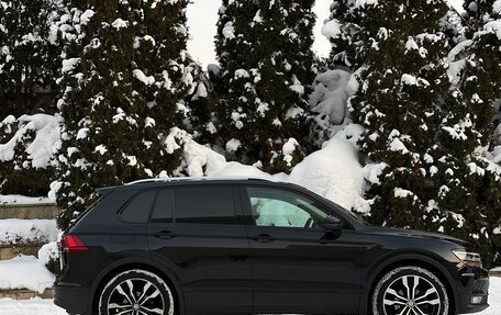 Volkswagen Tiguan II, 2018 год, 3 100 000 рублей, 6 фотография