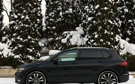 Volkswagen Tiguan II, 2018 год, 3 100 000 рублей, 5 фотография