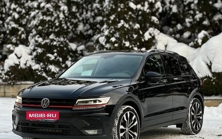 Volkswagen Tiguan II, 2018 год, 3 100 000 рублей, 4 фотография