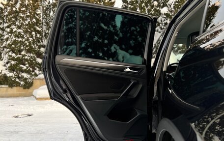 Volkswagen Tiguan II, 2018 год, 3 100 000 рублей, 17 фотография