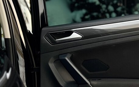 Volkswagen Tiguan II, 2018 год, 3 100 000 рублей, 19 фотография