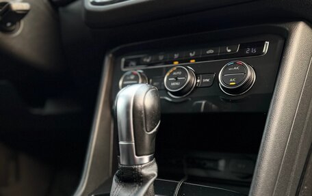 Volkswagen Tiguan II, 2018 год, 3 100 000 рублей, 27 фотография