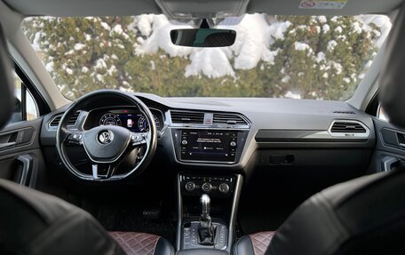 Volkswagen Tiguan II, 2018 год, 3 100 000 рублей, 26 фотография