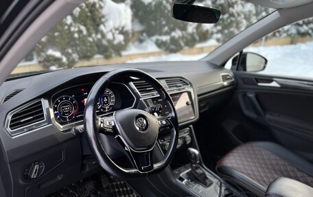 Volkswagen Tiguan II, 2018 год, 3 100 000 рублей, 24 фотография