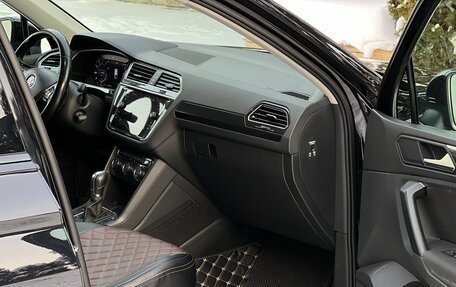 Volkswagen Tiguan II, 2018 год, 3 100 000 рублей, 33 фотография