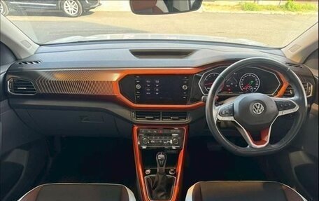 Volkswagen T-Cross I, 2020 год, 1 100 000 рублей, 8 фотография