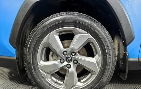 Toyota RAV4, 2020 год, 2 990 000 рублей, 9 фотография